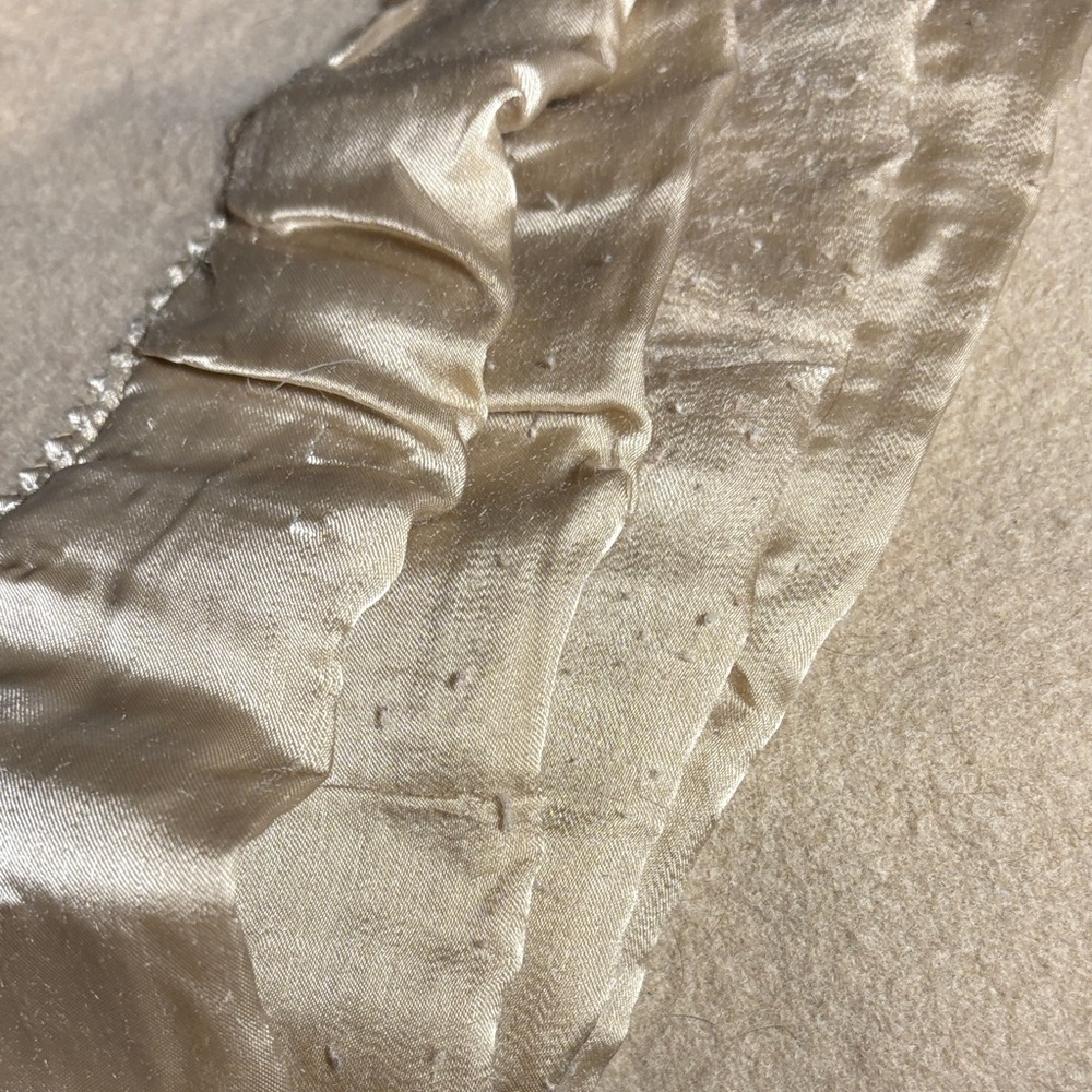 Vintage Elegant Satin queen‎ edged camel colored merino wool